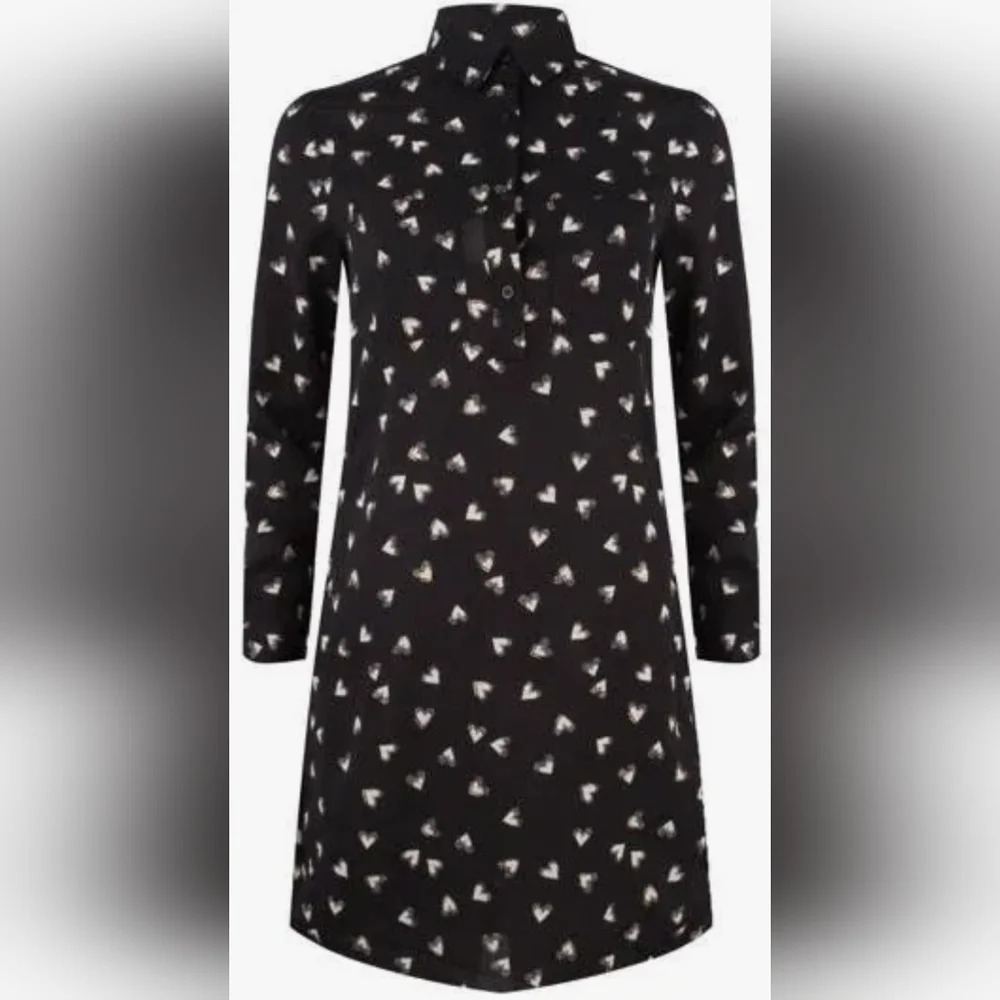ESQUALO black long sleeve dress with white hearts and gold accent 4